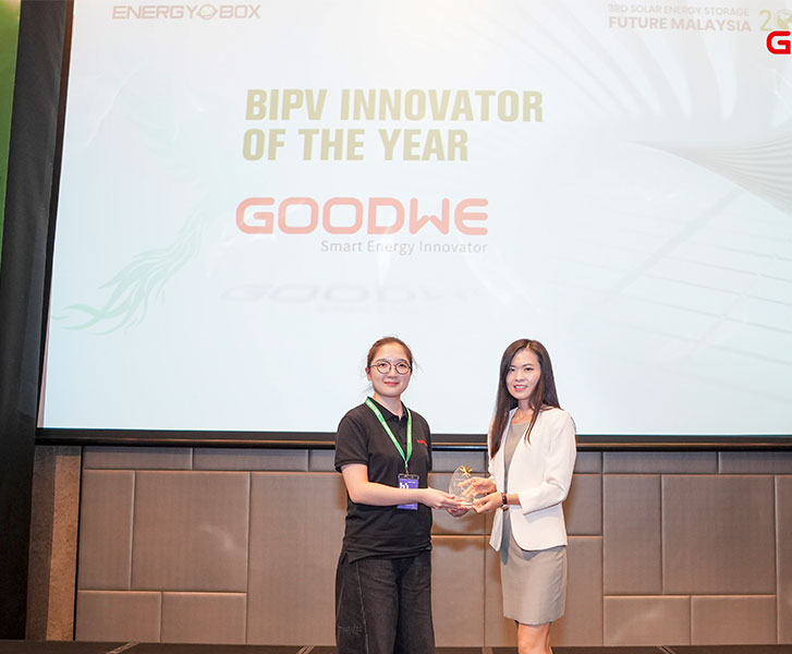 Group photo at offline event